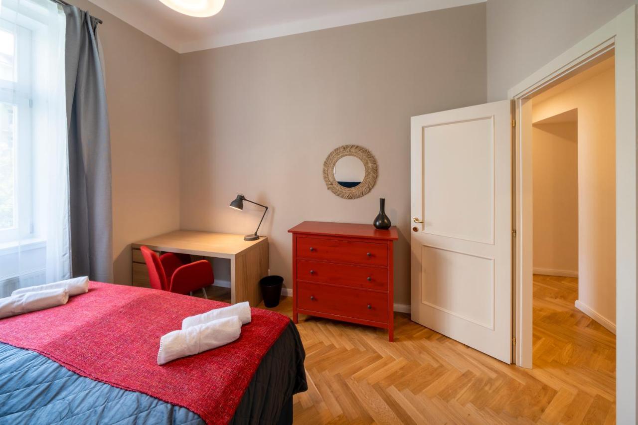 Apart Hotel Zborovska Praga Zewnętrze zdjęcie