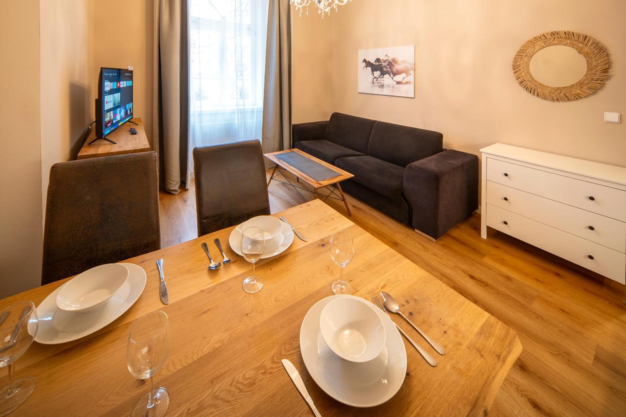 Apart Hotel Zborovska Praga Zewnętrze zdjęcie
