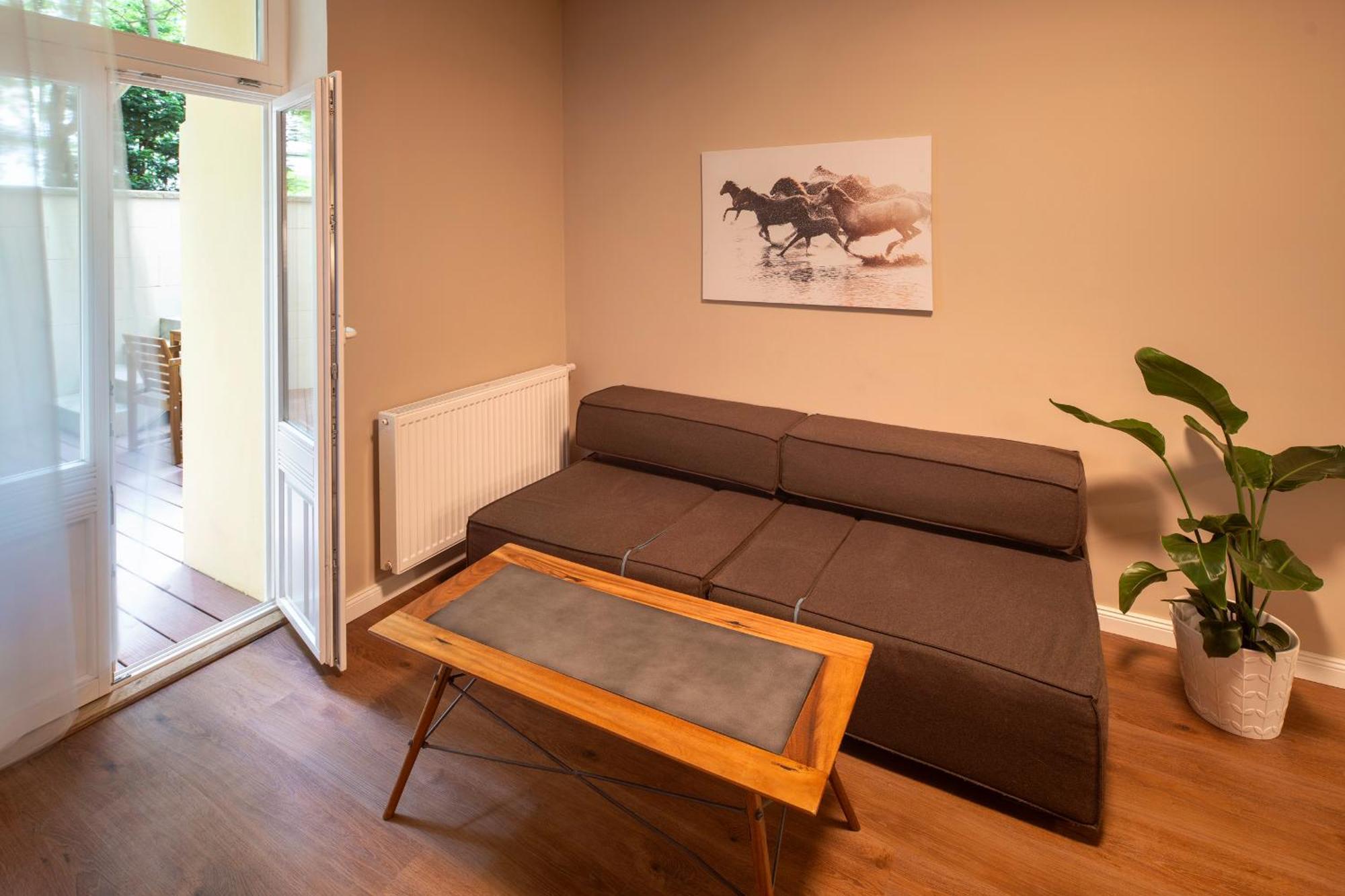 Apart Hotel Zborovska Praga Zewnętrze zdjęcie
